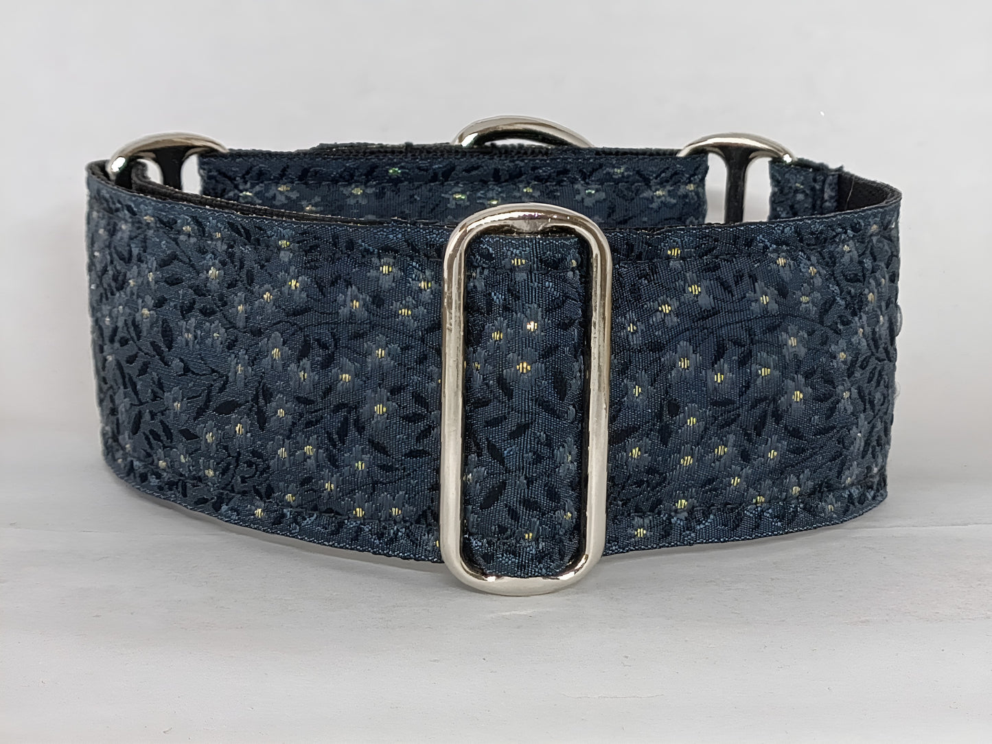 black martingale dog collar